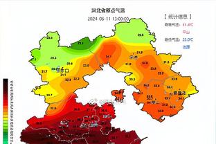 瓜帅拥抱祝贺小将鲍勃：我就说你会进球的